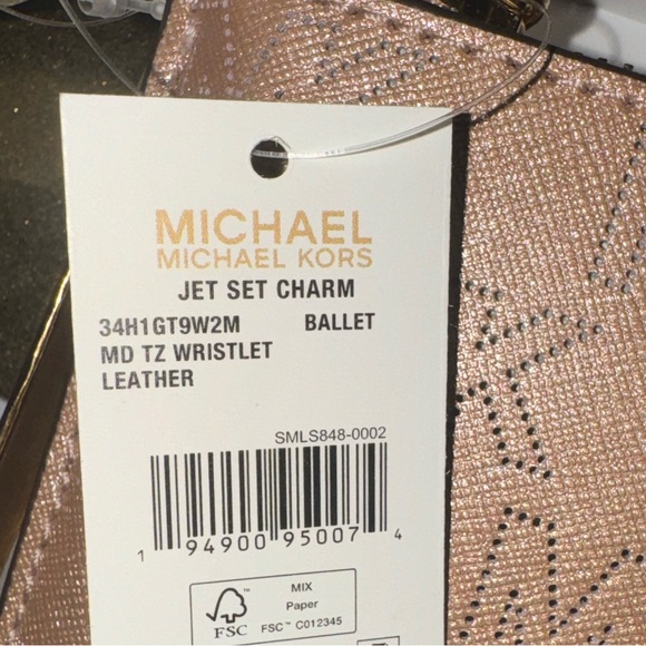 Micheal KORS Perforated Ballet Clutch - Picture 5 of 5